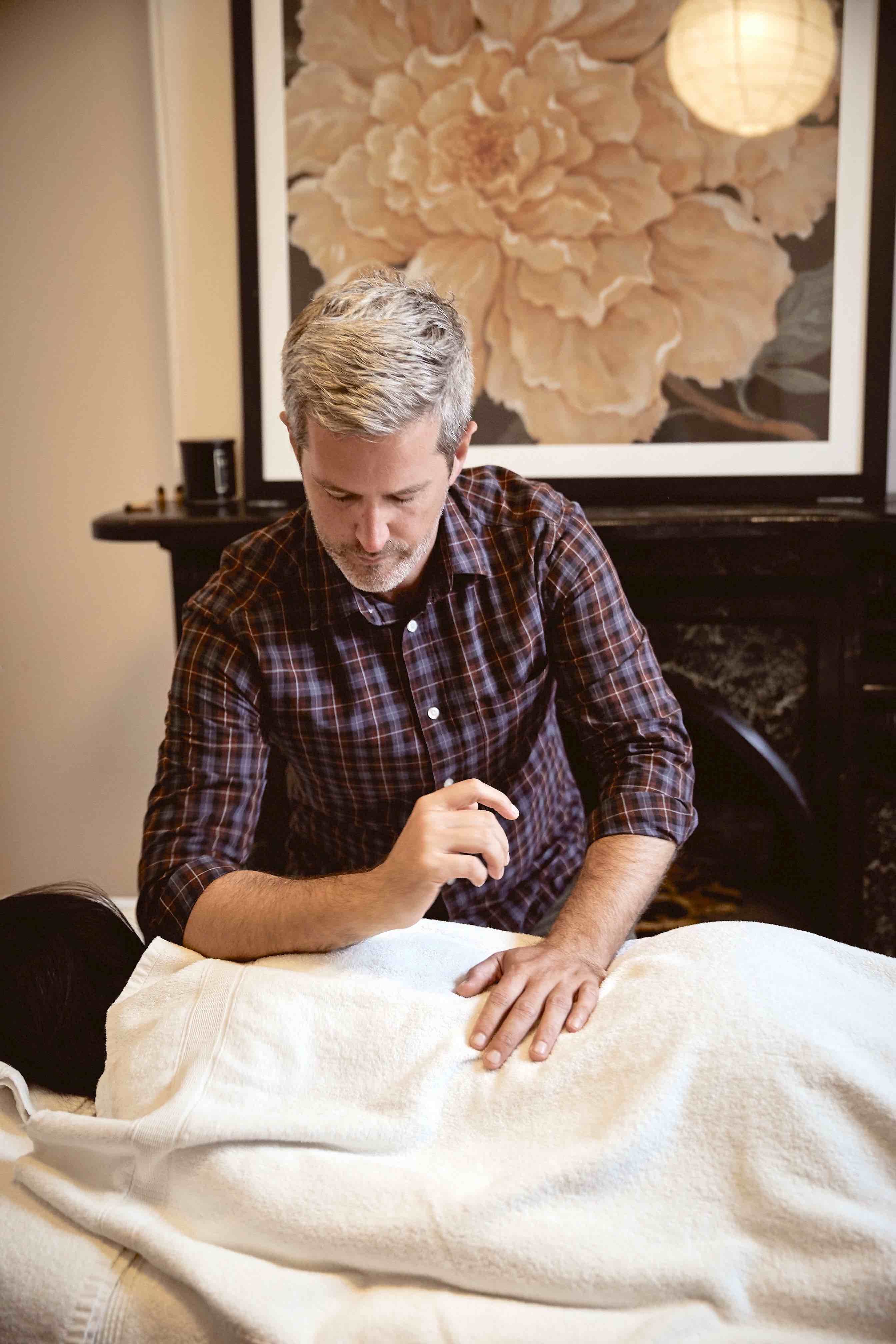 acupuncture preston massage